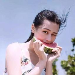 娱乐吃瓜头像图片女生,揭秘娱乐吃瓜头像中的魅力女生